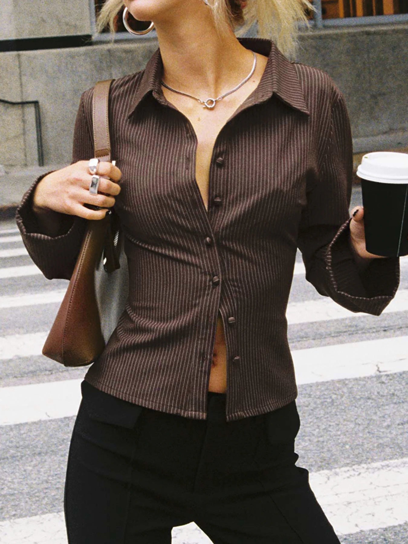 Veronica | Retro topp med knappestolpe