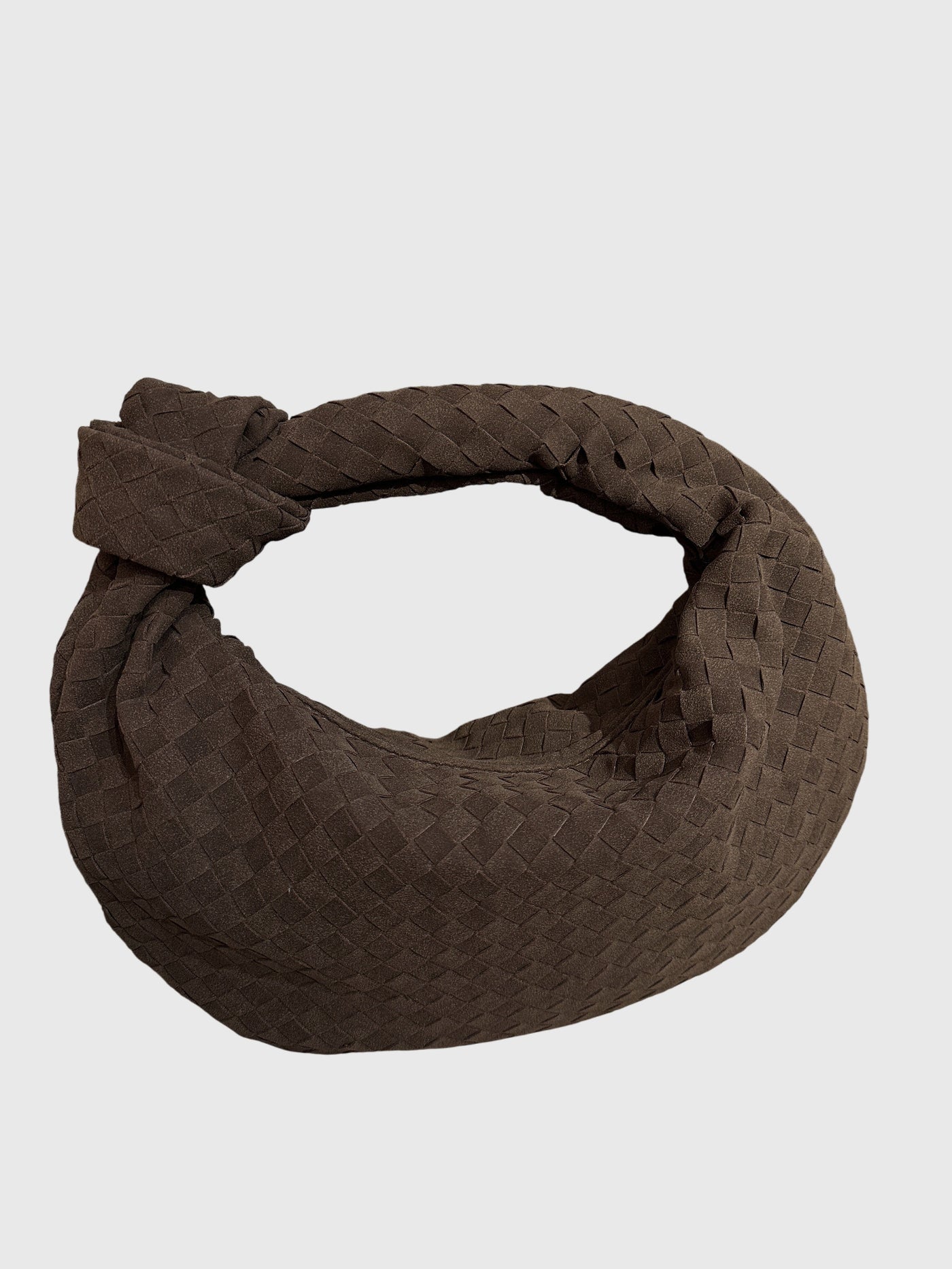 Celeste | Geflochtene mittelgroße Tasche aus Wildleder mit Knotenverschluss